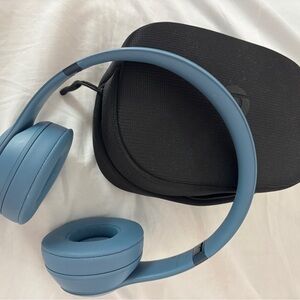 Beats Solo 4 slate blue excellent condition
